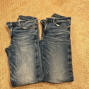 American Eagle jeans 29 X 32. Two pairs